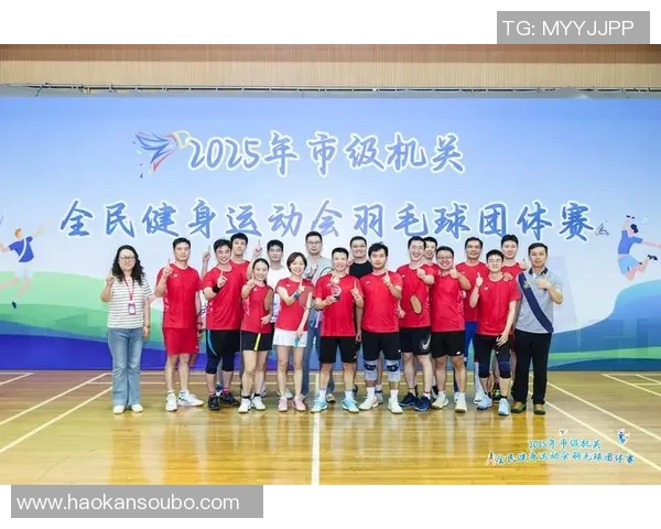 成都羽毛球队选拔赛点评展现耐力与团队精神的精彩表现 成都羽毛球队选拔赛点评展现耐力与团队精神的精彩表现