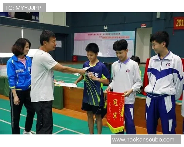 广州羽毛球队默契配合探讨与训练心得分享