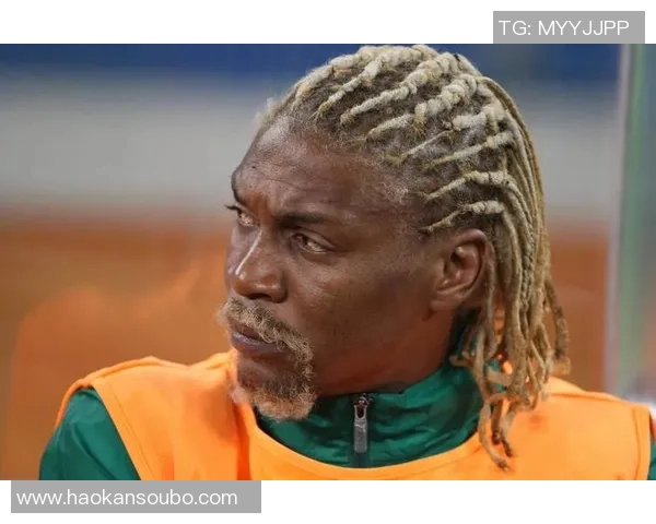 足球明星变装教程视频教你如何轻松模仿球星风格打造个性造型